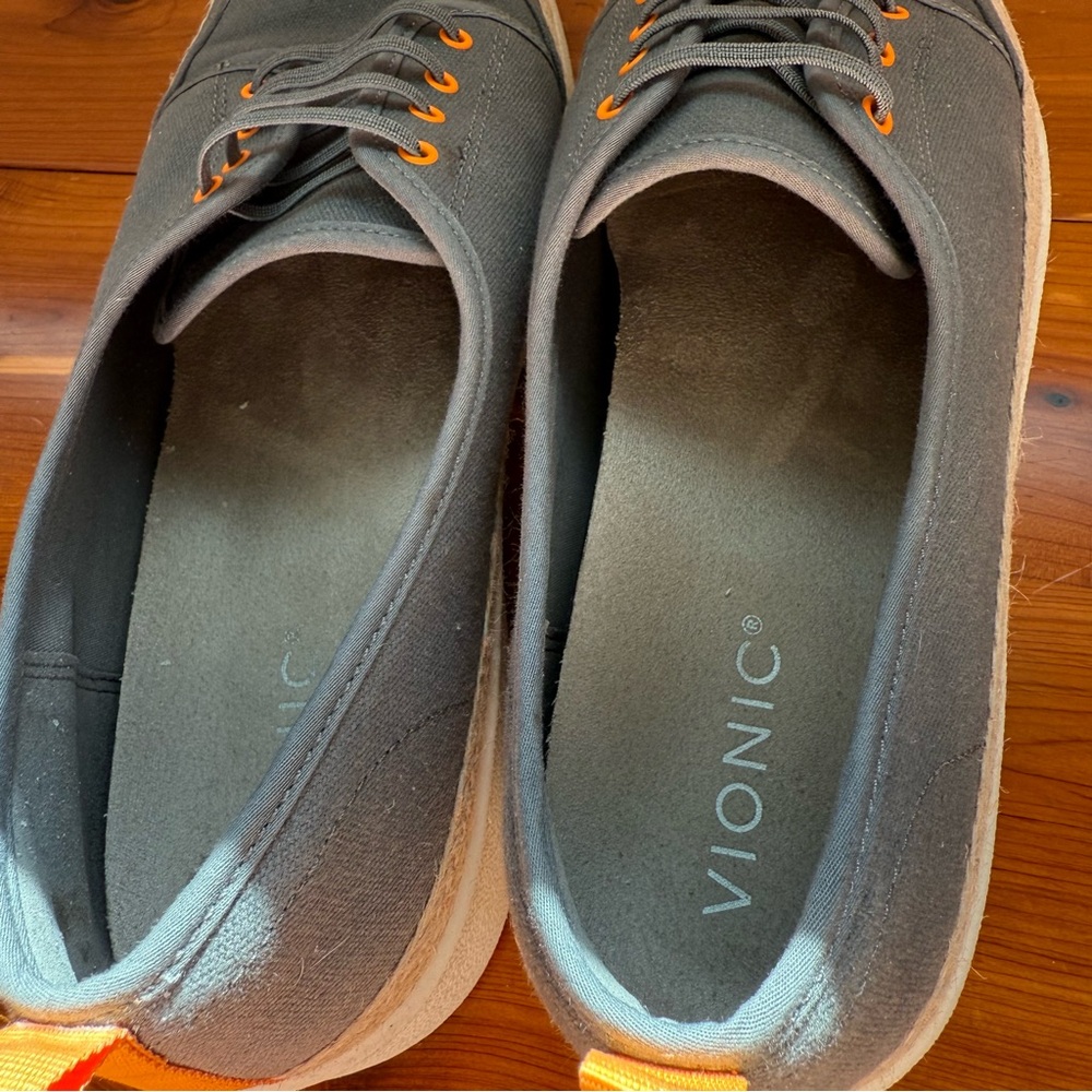 Vionic Jovie WMN (size 10) Gray Canvas Arch Support Shoes with Orange Accents - Picture 7 of 9